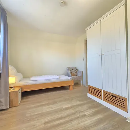 Teddis Haus Holiday home Norden